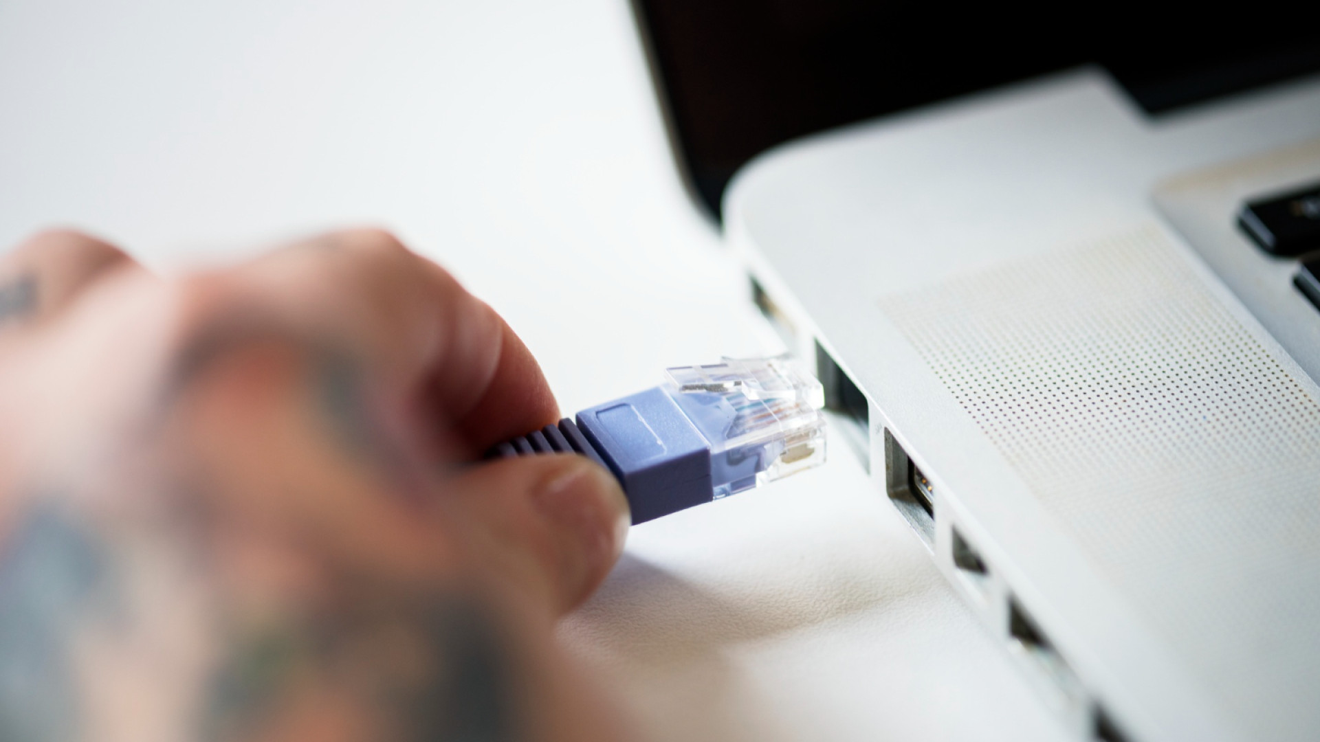 Prises téléphoniques : ce que la norme NF C 15-100 impose depuis septembre 2025